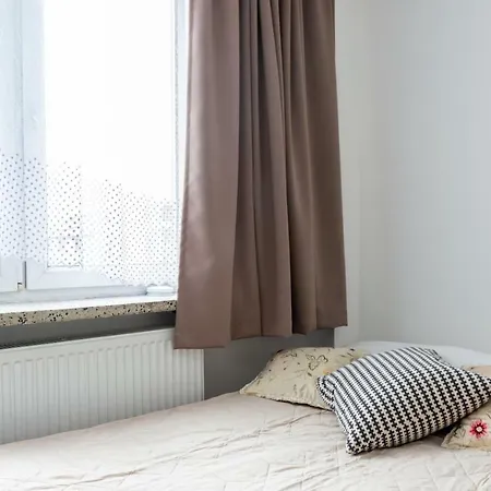 דירה Mirabelle Plum Studio ורשה